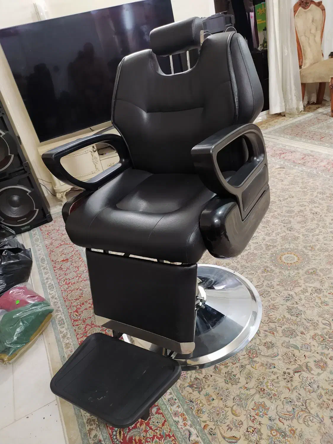 صندلی vip آرایشگاه|آرایشگاه و سالن‌های زیبایی|قرچک, میرزائی جنوبی|دیوار
