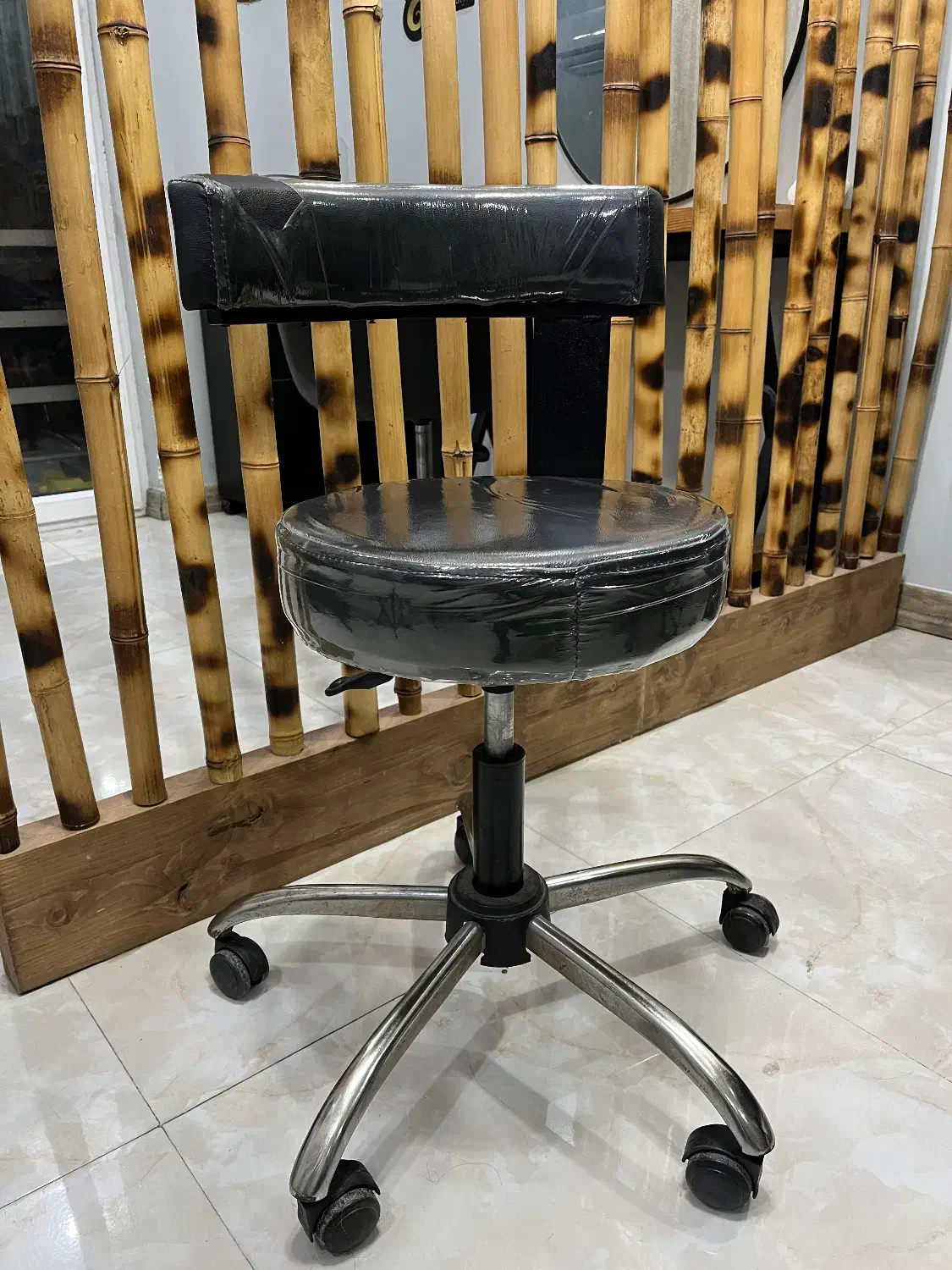 لوازم آرایشگاه|آرایشگاه و سالن‌های زیبایی|بابلسر, |دیوار