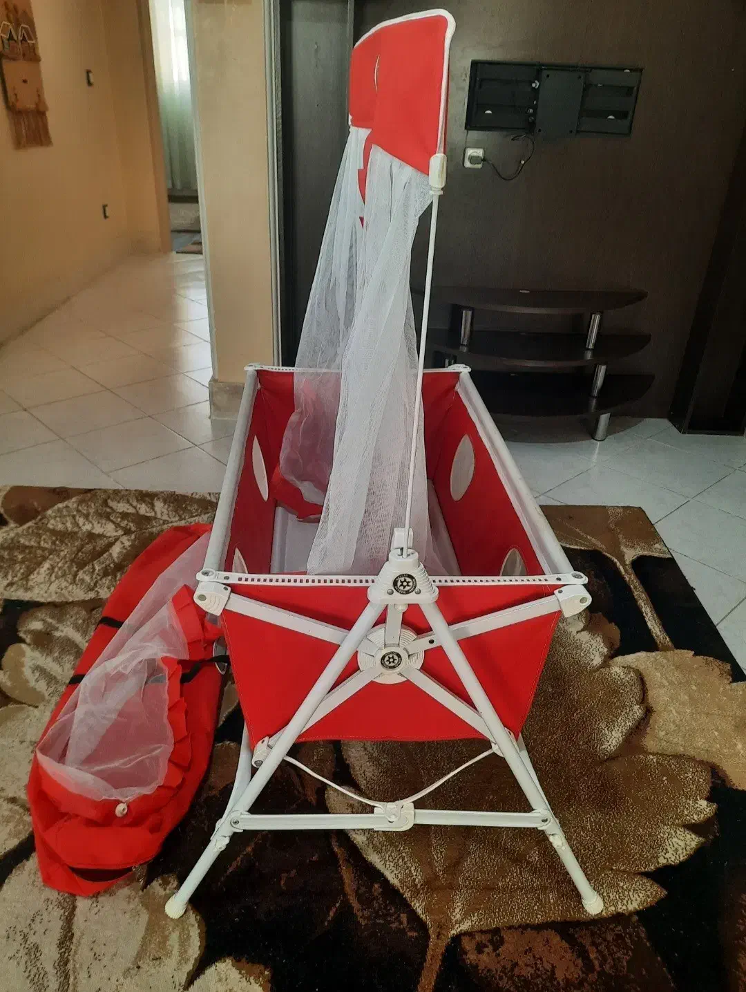 تخت کودک|اسباب و اثاث بچه|اصفهان, بهارستان|دیوار