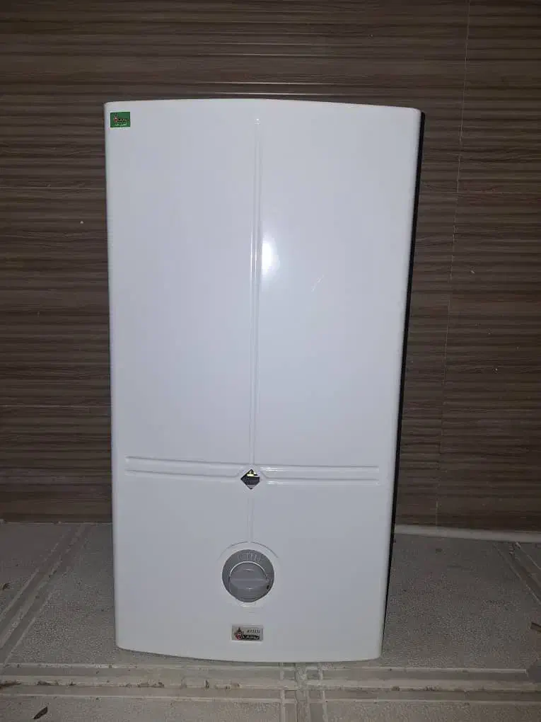 آبگرمکن گازی بوتان تمیز در حد نو|آبگرمکن، پکیج، شوفاژ|لار, |دیوار