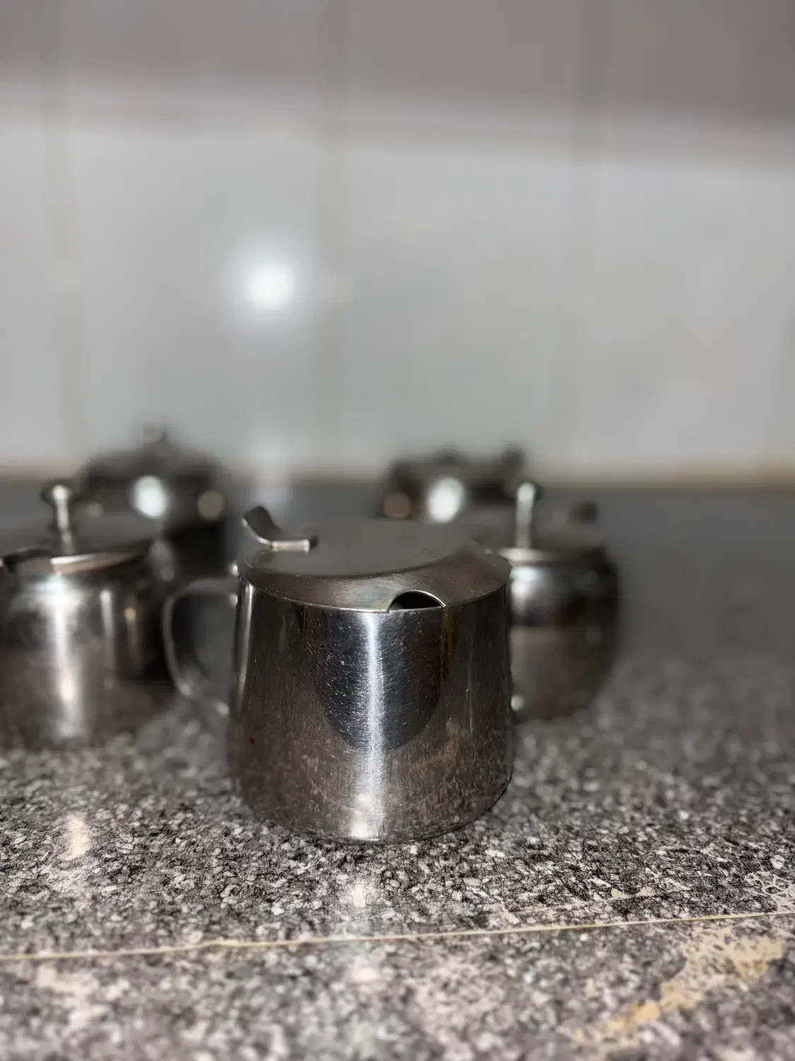 قندان نوسالژی|قوری، کتری، قهوه‌ساز دستی|بندر انزلی, استادیوم|دیوار