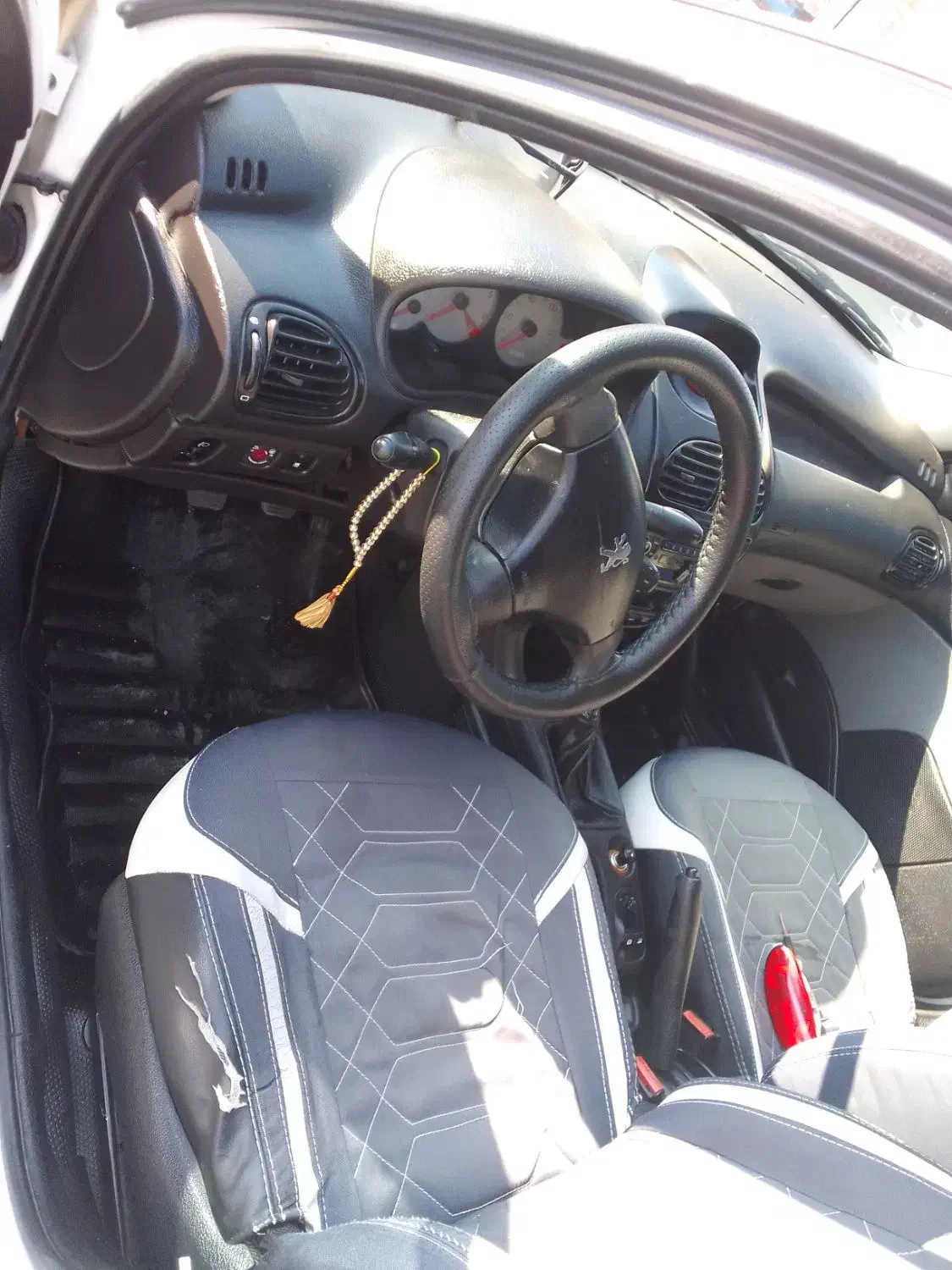 سلام  یک دسگاه خودرو ۲۰۶ اس دی بفروش میرسد|خودرو سواری و وانت|نوشین شهر, |دیوار