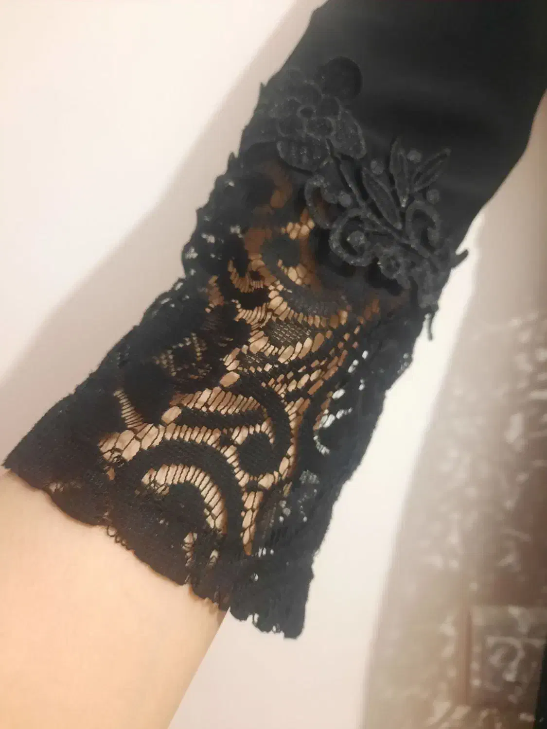 مانتو مجلسی زنانه|لباس|تربت جام, تیپ ۳۸ زرهی تربت جام|دیوار