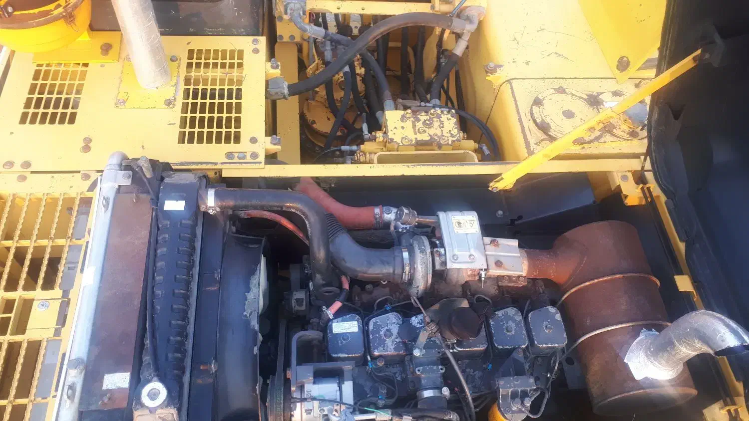 فروش بیل ۲۰۰خط۷|خودرو سنگین|باغ بهادران, |دیوار