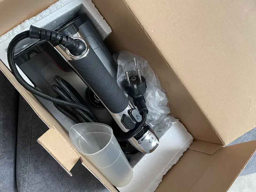 اتو بخار لاکچری کاملا نو داخل جعبه|اتو و لوازم اتو|بیرجند, |دیوار