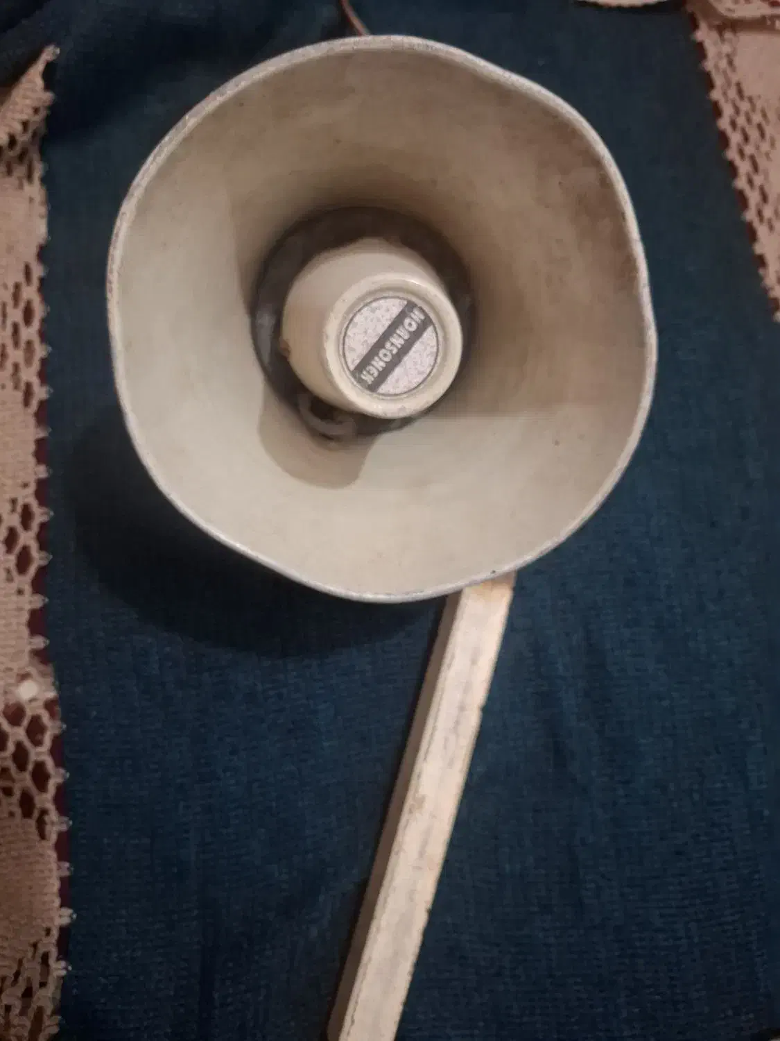 بلندگو|پخش‌کننده همراه|شیراز, کوشک میدان|دیوار