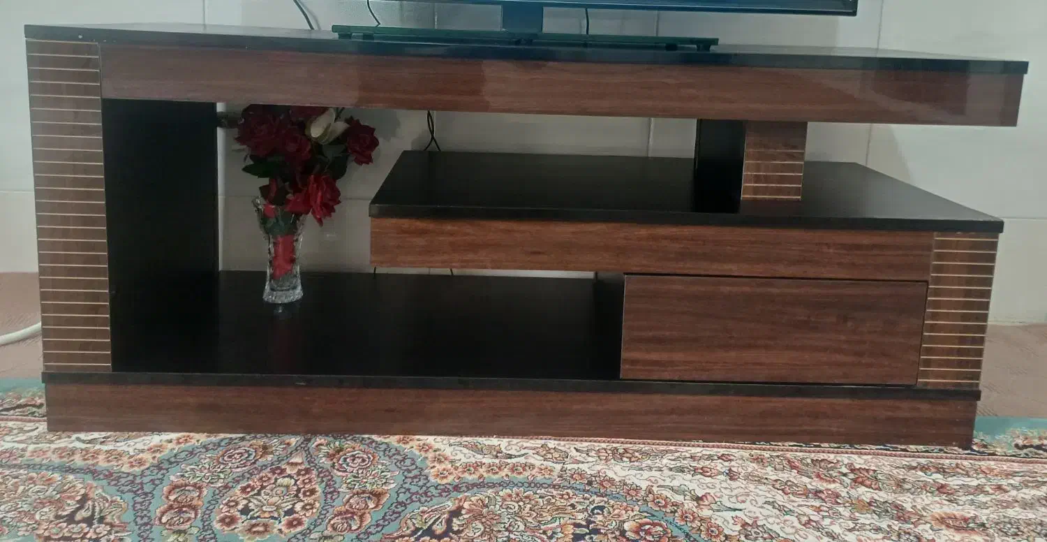 میز‌تی‌وی|میز تلویزیون|قم, ولیعصر|دیوار