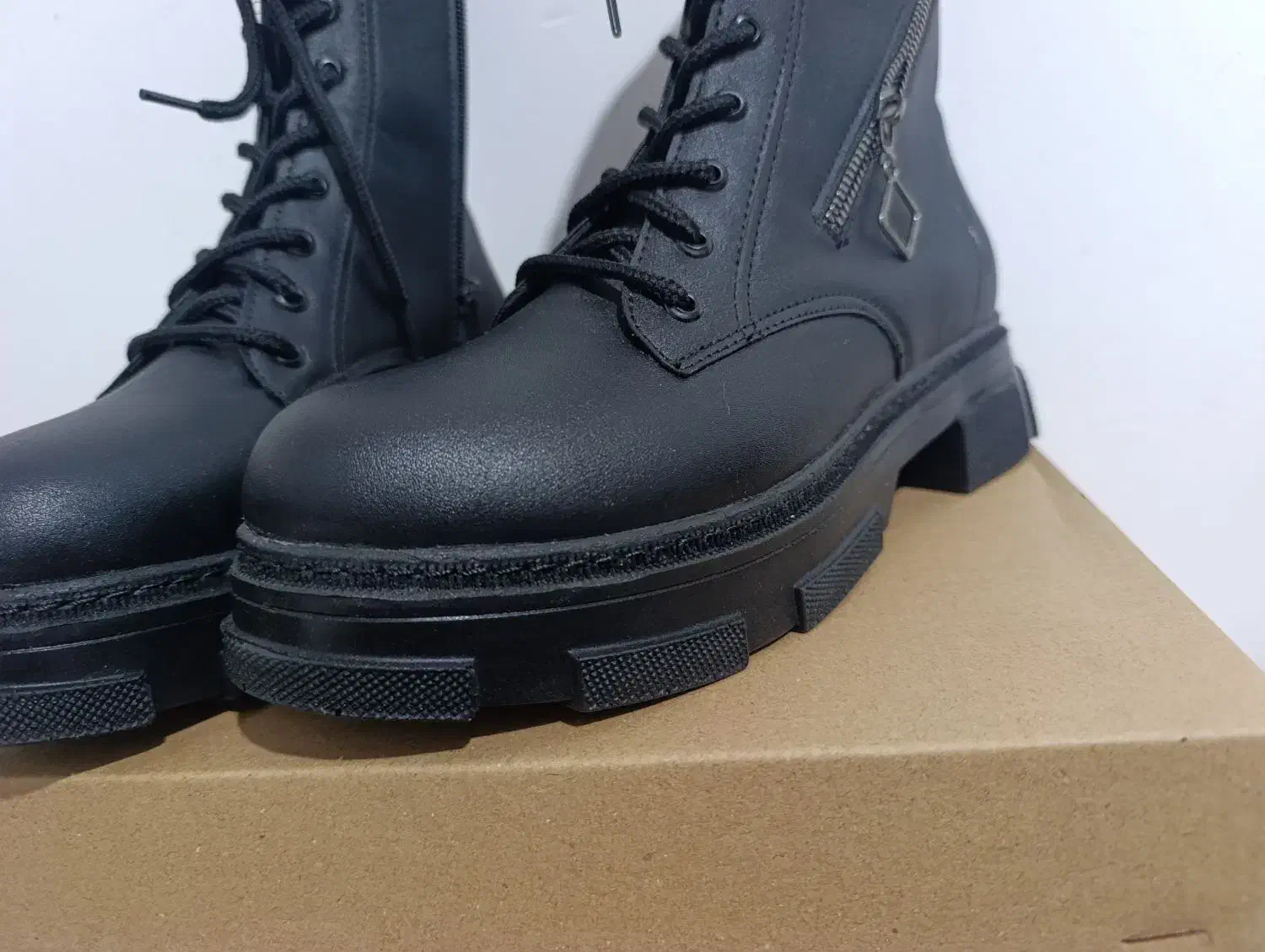 یک جفت بوت سایز 40|کیف، کفش، کمربند|چناران, |دیوار