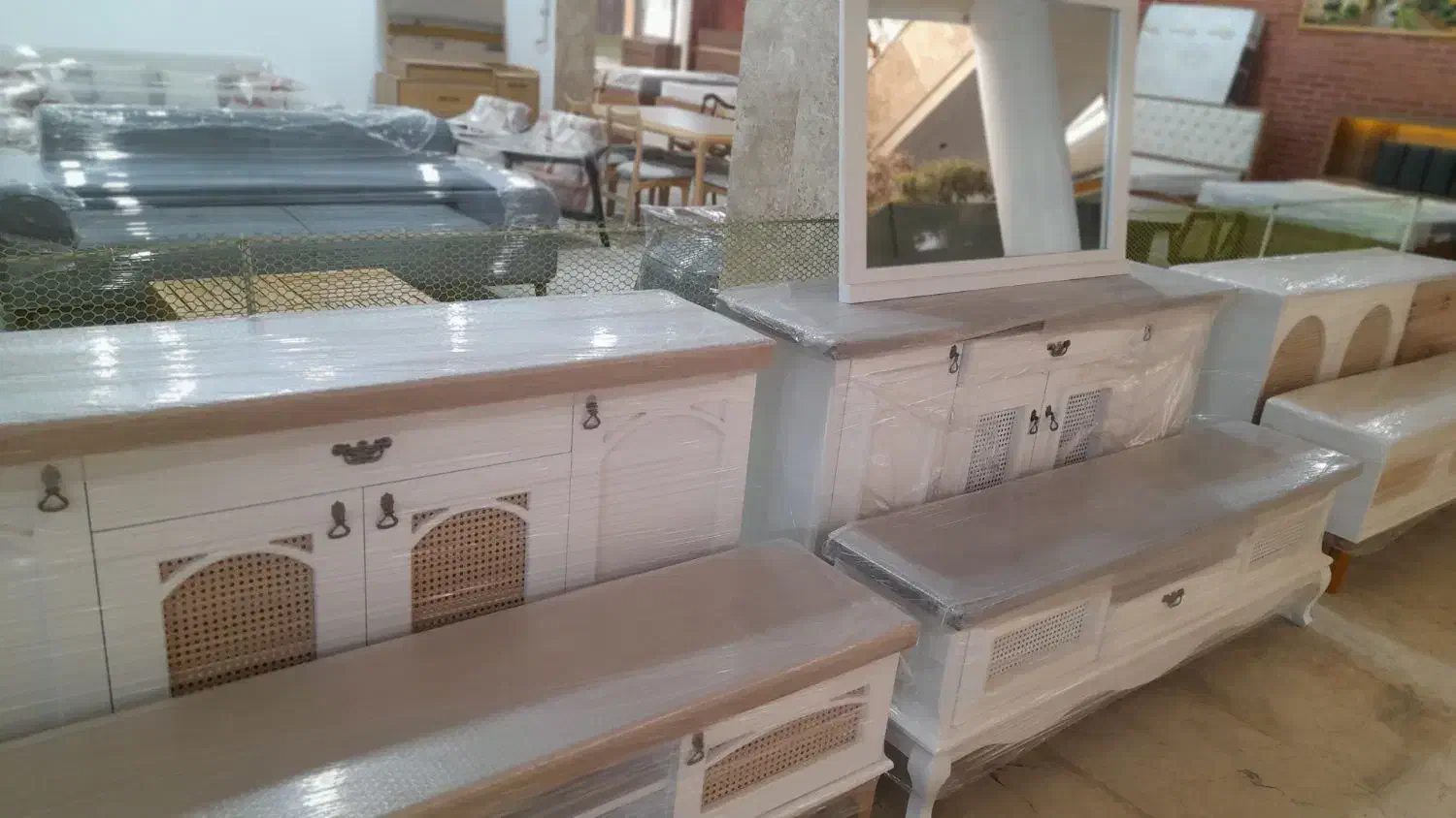 مبلمان پامق|مبلمان خانگی و میز عسلی|گنبد کاووس, |دیوار