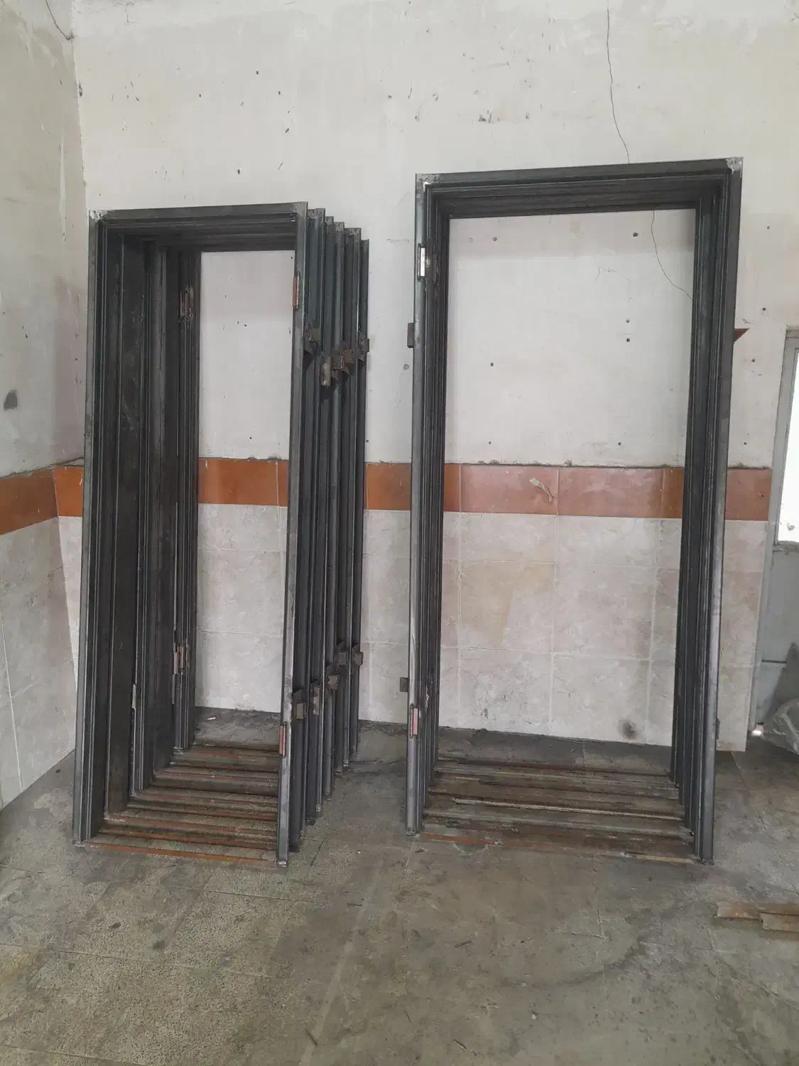 ساخت چارچوب فلزی و درب وپنجره|خدمات پیشه و مهارت|ساری, |دیوار