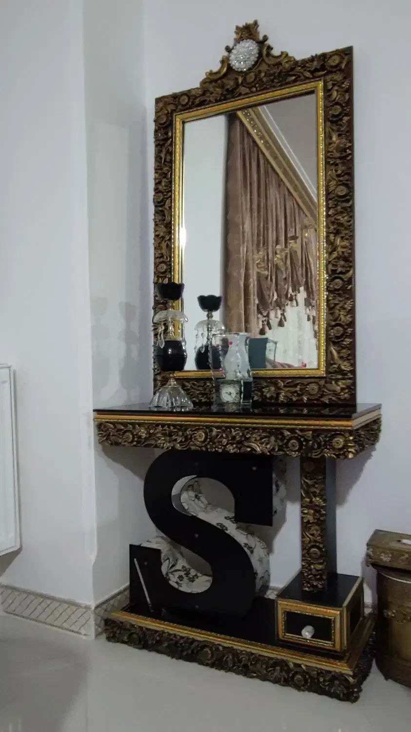 آینه|آینه|زرندیه, |دیوار