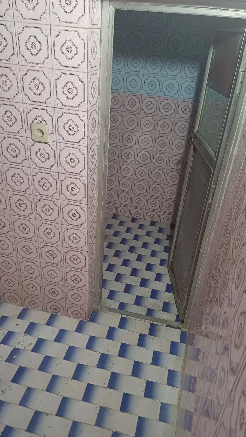 ساختمان ویلایی قدیمی|فروش خانه و ویلا|زیرآب, |دیوار