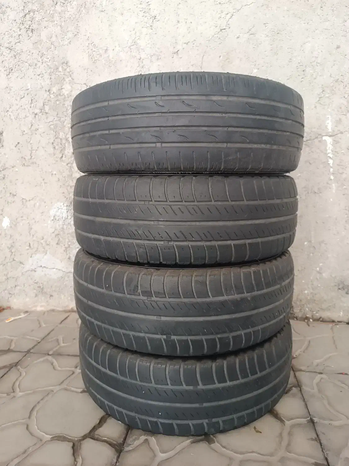 لاستیک 185/60/14|قطعات یدکی و لوازم جانبی|کرج, کلاک بالا|دیوار