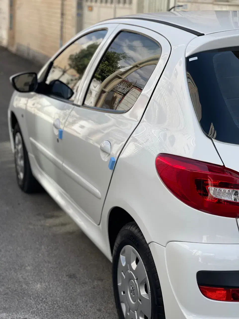 ۲۰۷ تیپ ۵ ecu  بوش مدل ۱۴۰۲ فابریک بدون نقطه|خودرو سواری و وانت|شیراز, نصر|دیوار