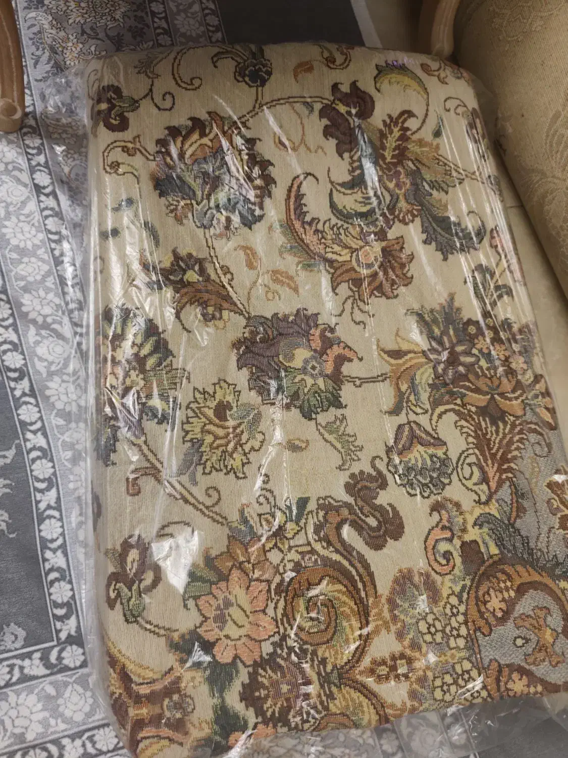 فرش ۹ متری با روفرشی|فرش|قدس, شهرقدس|دیوار