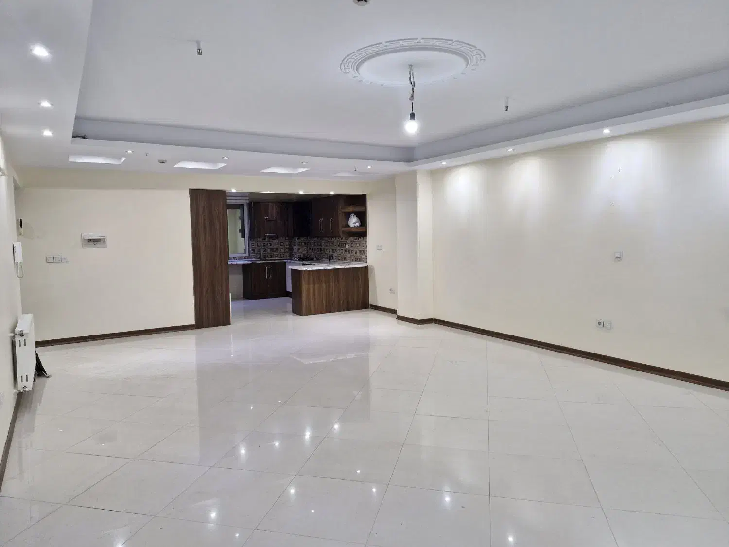 واحد ۱۳۲ متری تخلیه تک واحدی|اجارهٔ آپارتمان|تهران, امام زاده عبدالله|دیوار