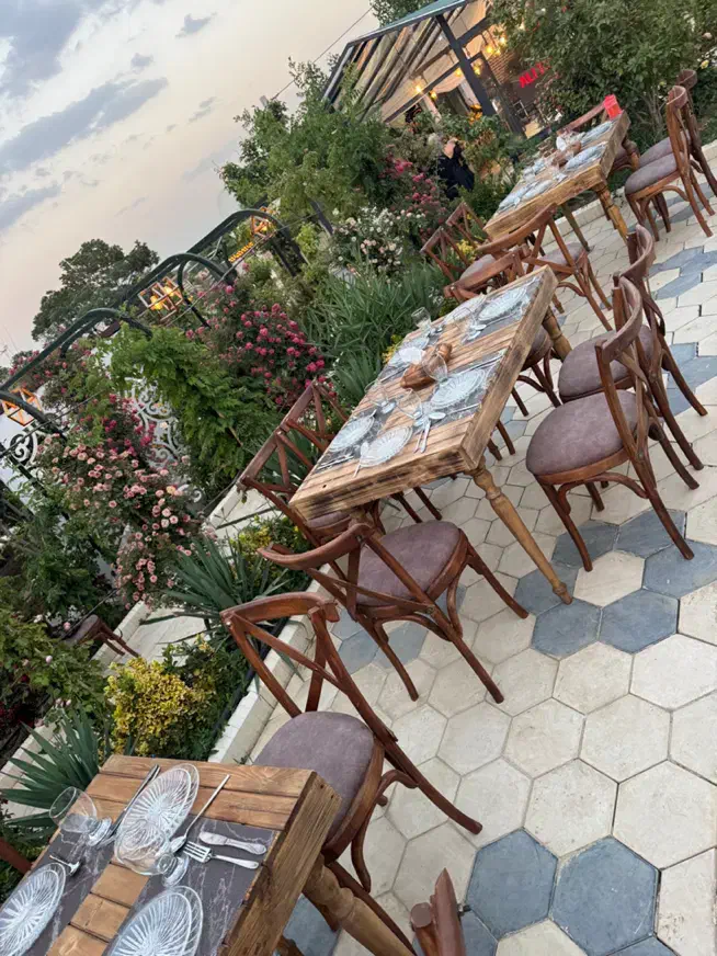 کرایه و اجاره انواع صندلی و میز و ظروف|خدمات پذیرایی، مراسم|همدان, |دیوار