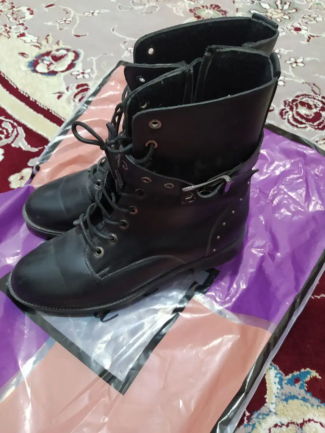 نیم پوت|کیف، کفش، کمربند|ایلام, |دیوار