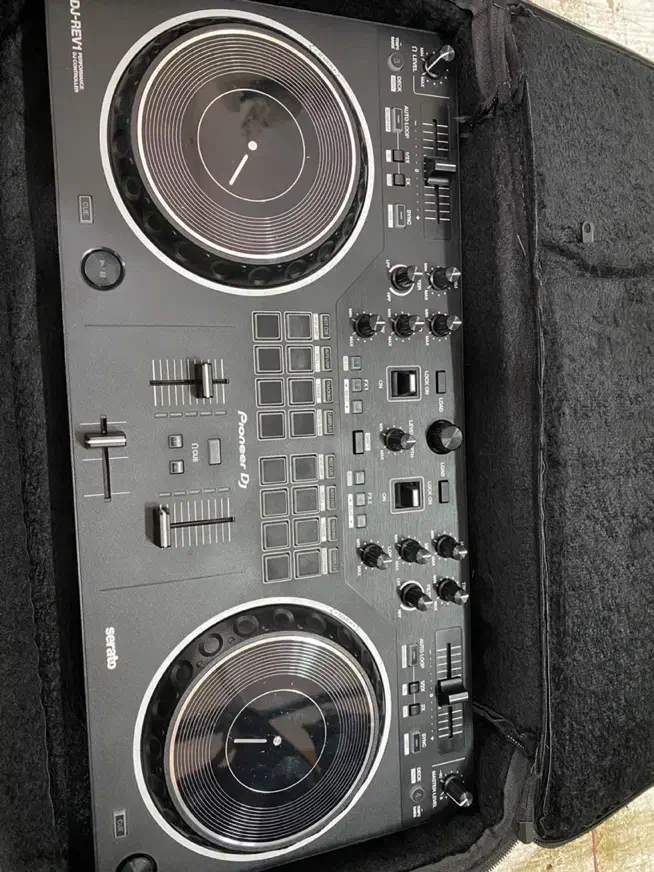 دستگاه دیجی rev1 در حد|آلات موسیقی|سراب, |دیوار