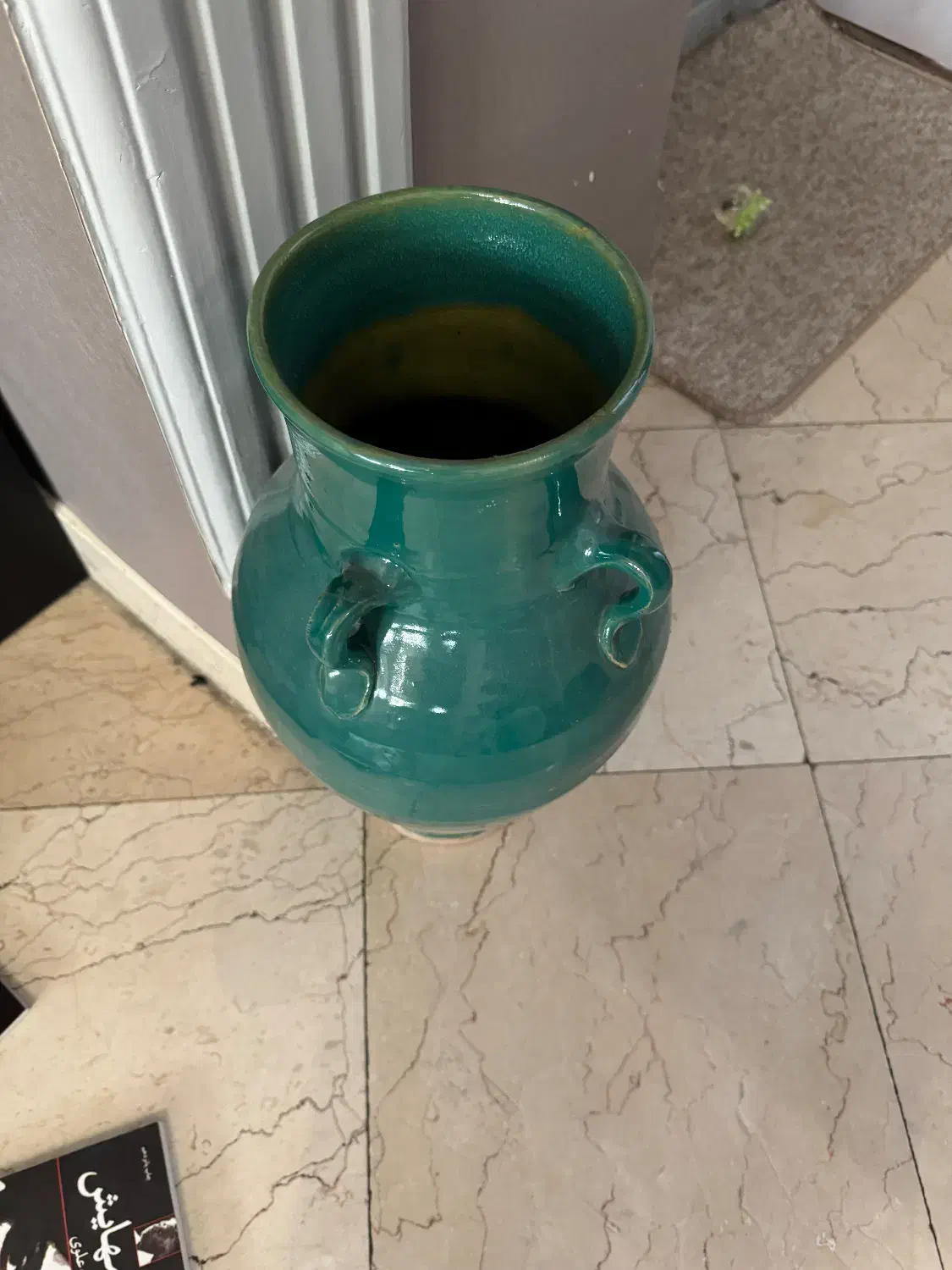 کوزه یا گلدان تزیینی|مجسمه، تندیس، ماکت|تهران, سازمان برنامه جنوبی|دیوار