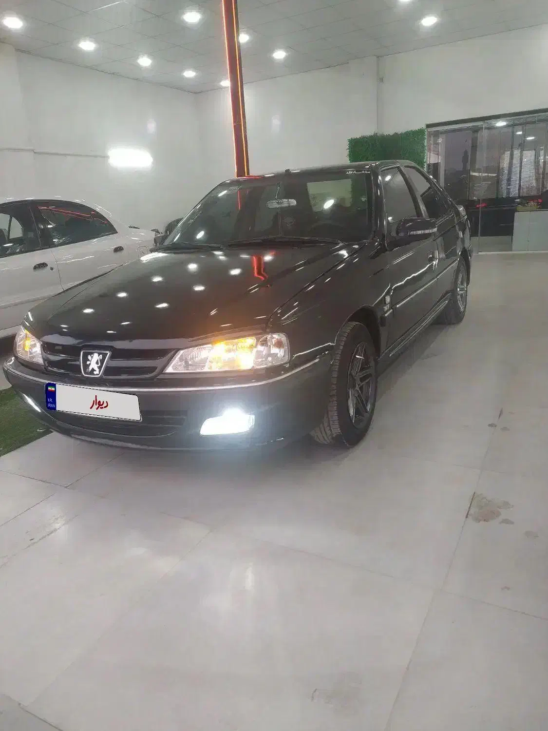 پژو پارس مدل ۸۳|خودرو سواری و وانت|رشت, حافظ آباد|دیوار