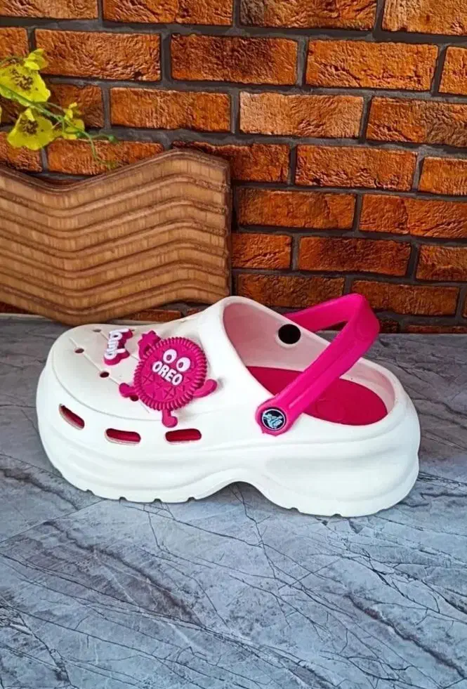 دمپایی کراکس مدل lamb|کیف، کفش، کمربند|قم, قلعه کامکار|دیوار