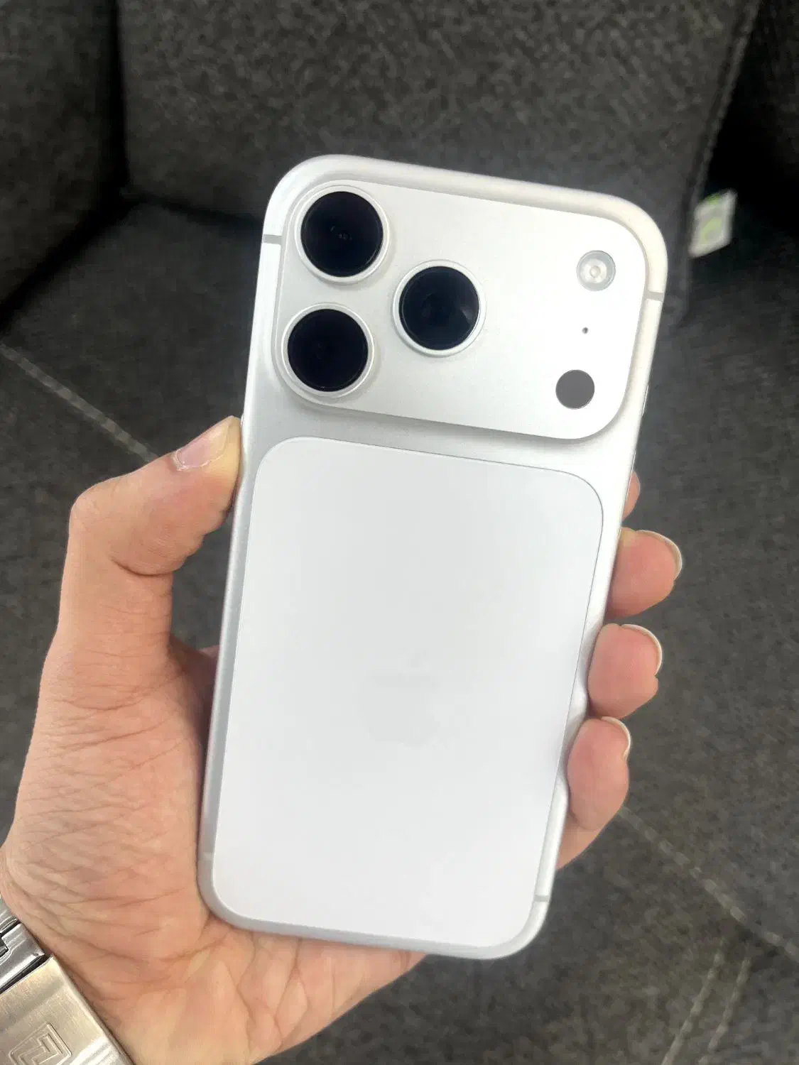 17pro Silver|موبایل|هشتگرد, مدرس|دیوار