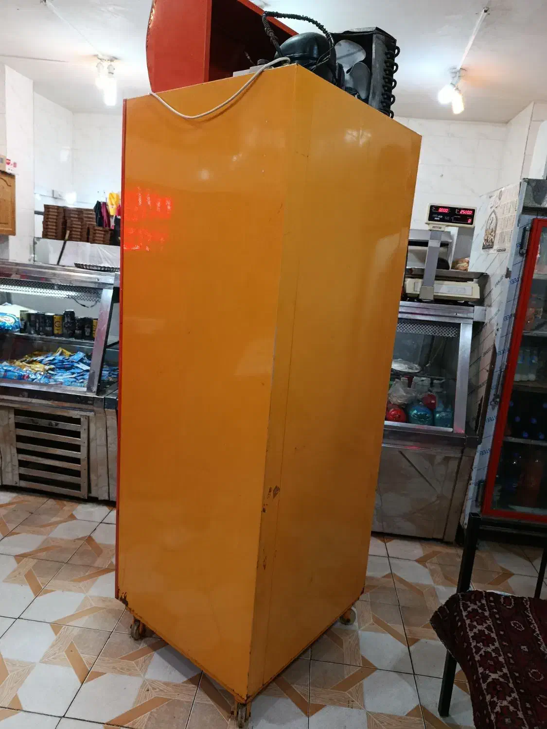 یخچال ایستاده ویترینی وتاپینگ پیتزا|کافیشاپ و رستوران|مبارکه, |دیوار