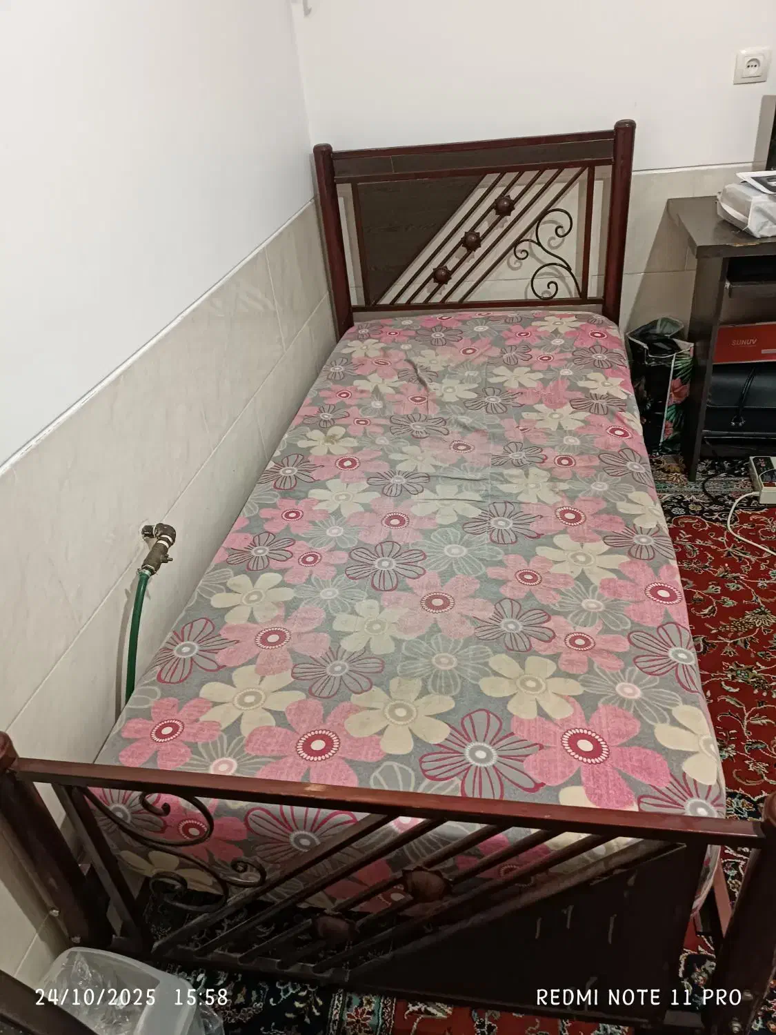 تخت خواب ینفره|تخت و سرویس خواب|شیراز, کوشک میدان|دیوار