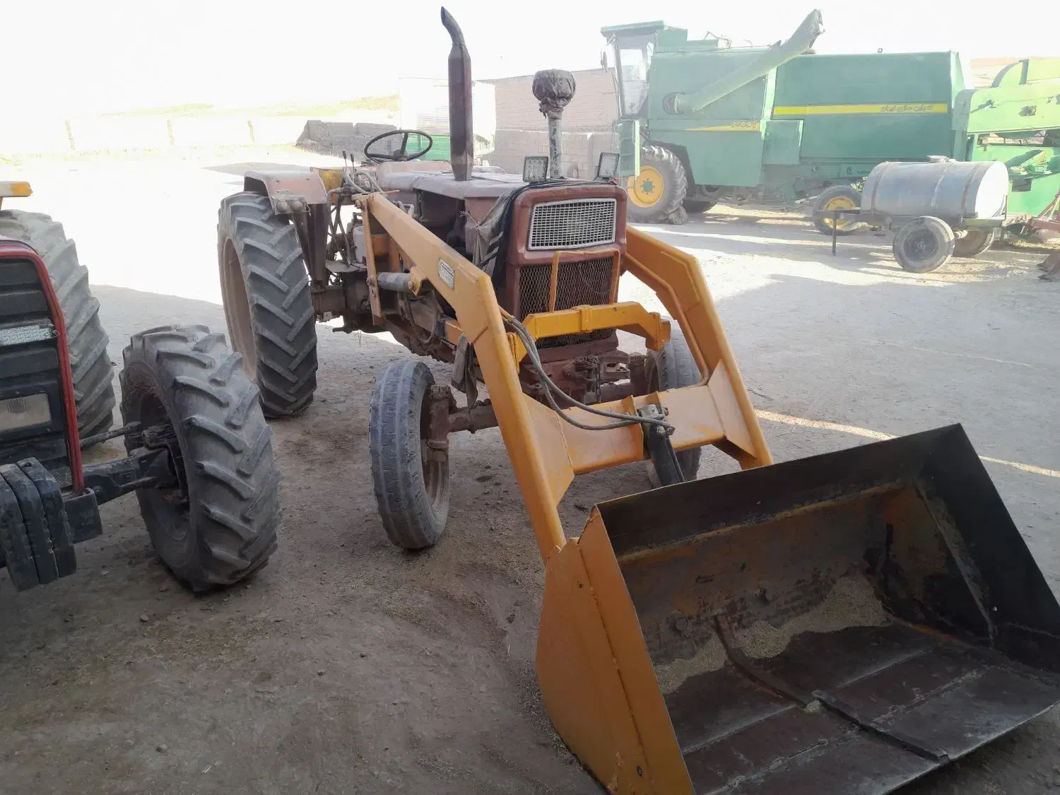 تراکتور رومانی همراه بیل ۳جک|خودرو سنگین|گل تپه, |دیوار