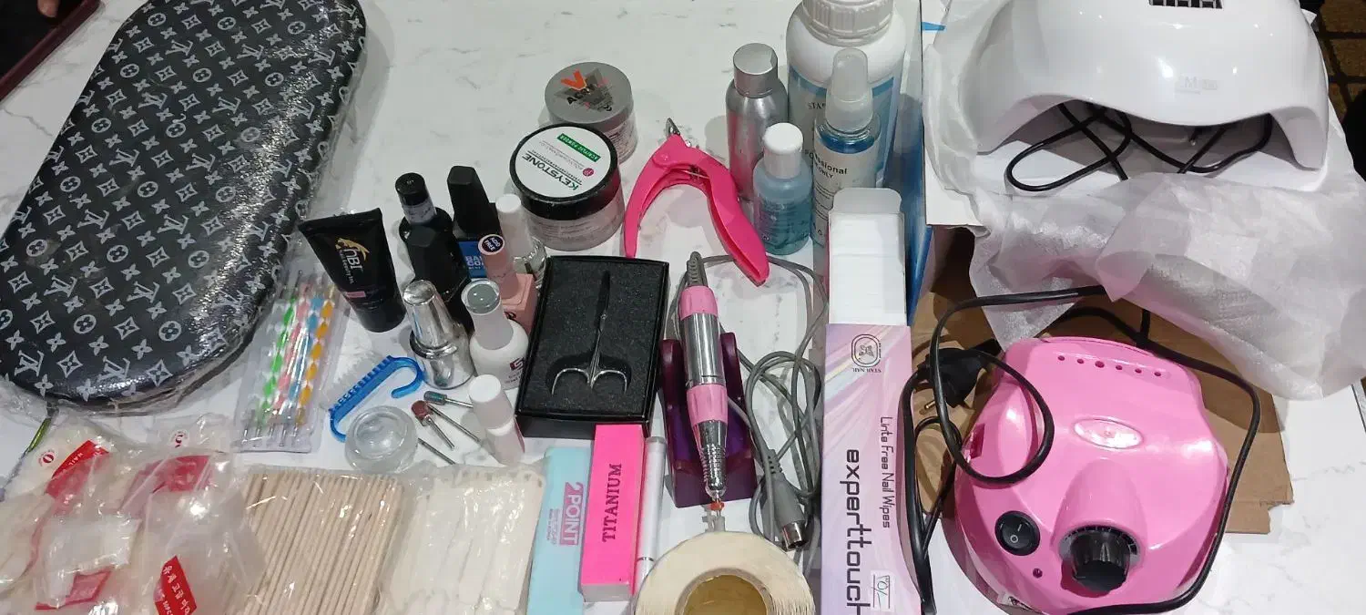 وسایل کاشت ناخن|آرایشی، بهداشتی، درمانی|کاشان, کارگر|دیوار