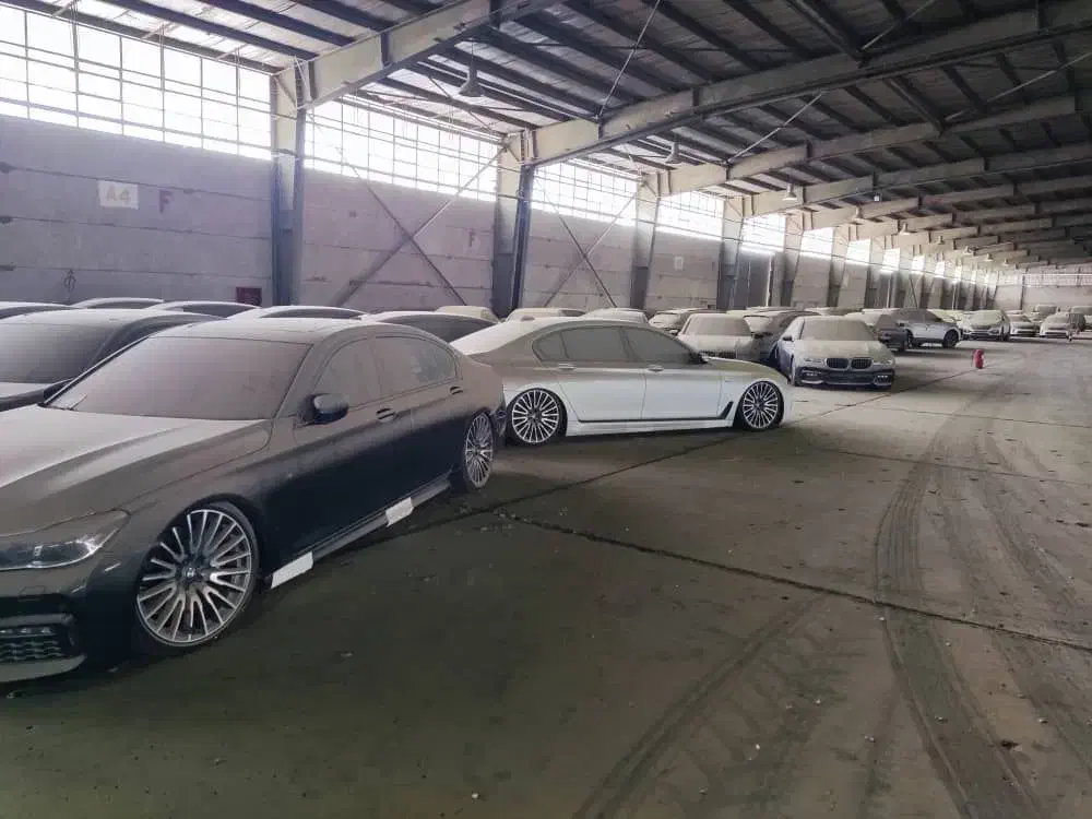 واردات انواع خودرو گذرموقت در کمترین زمان|خودرو سواری و وانت|تهران, میرداماد|دیوار