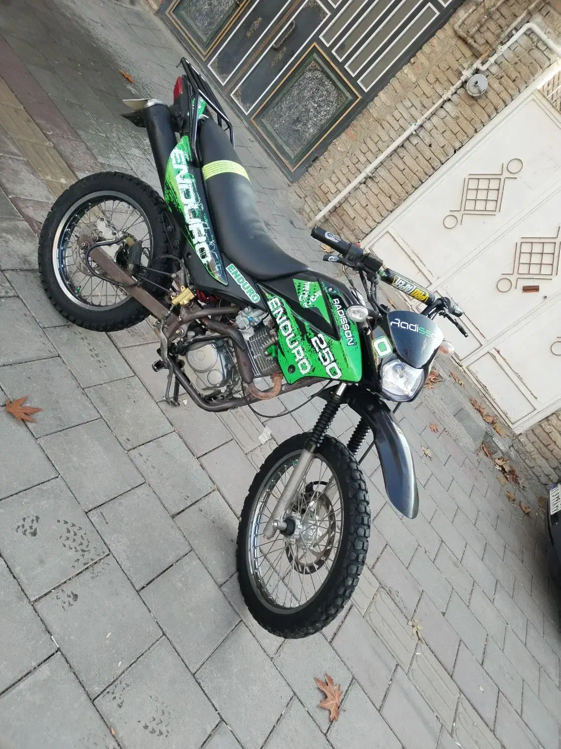 تریل رادیسون مدل 86|موتورسیکلت|پیرانشهر, |دیوار