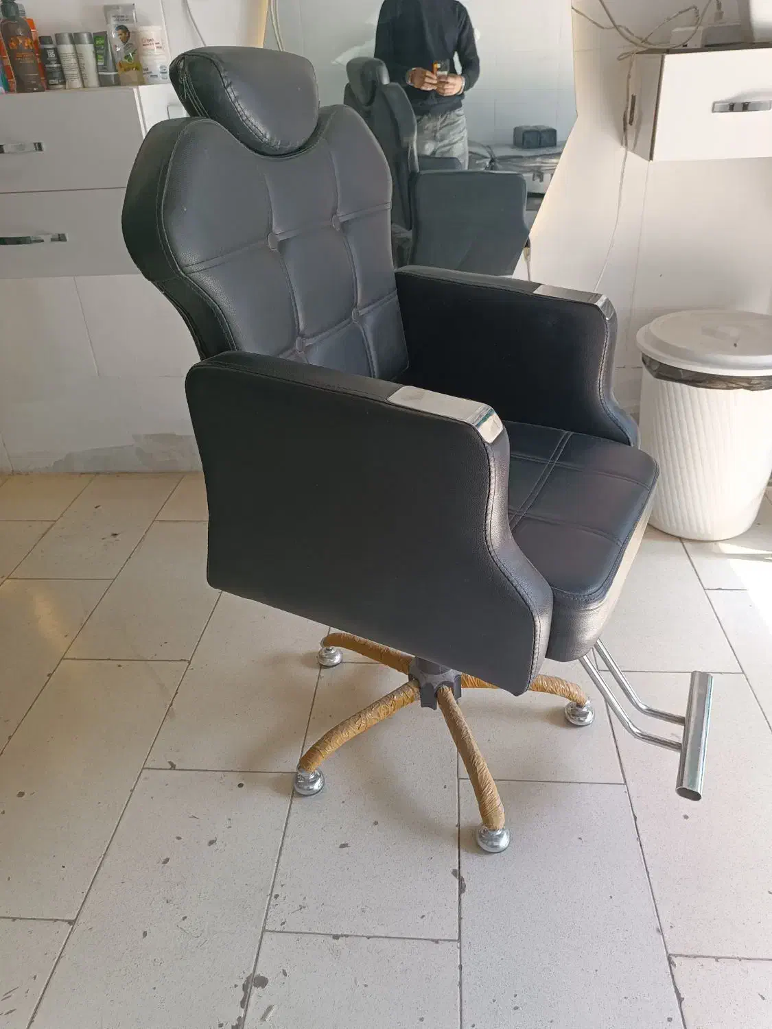 صندلی اصلاح آرایشگاه مردانه|آرایشگاه و سالنهای زیبایی|باخزر, |دیوار