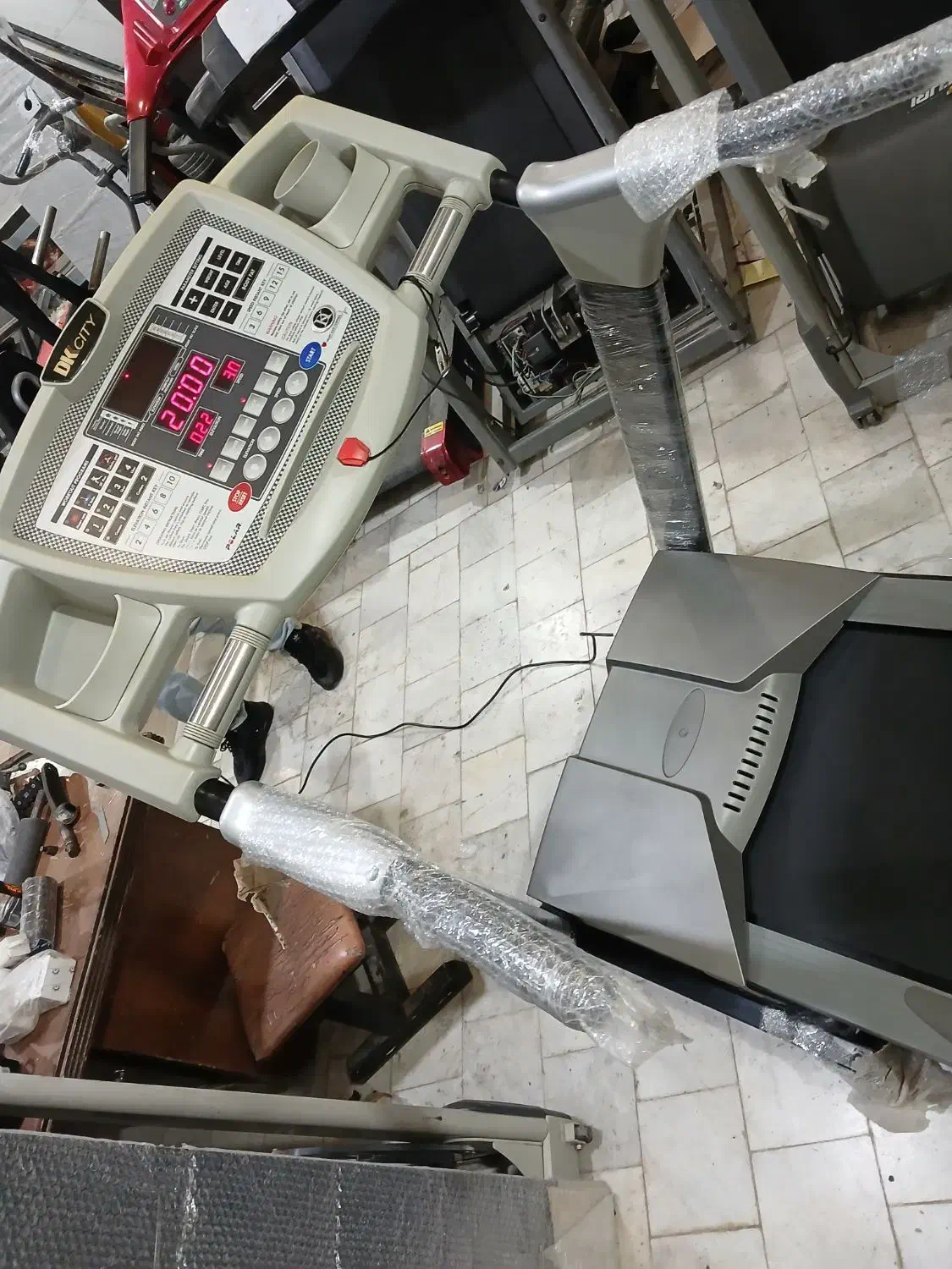 تردمیل نیمه باشگاهی برندDkسیتی کره (۱۰ت نقد+۳تاچک)|تجهیزات ورزشی|یزد, |دیوار