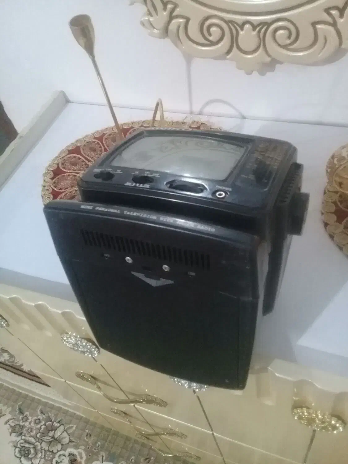 تلویزیون کوچک شارژیباطری|تلویزیون و پروژکتور|اردبیل, |دیوار