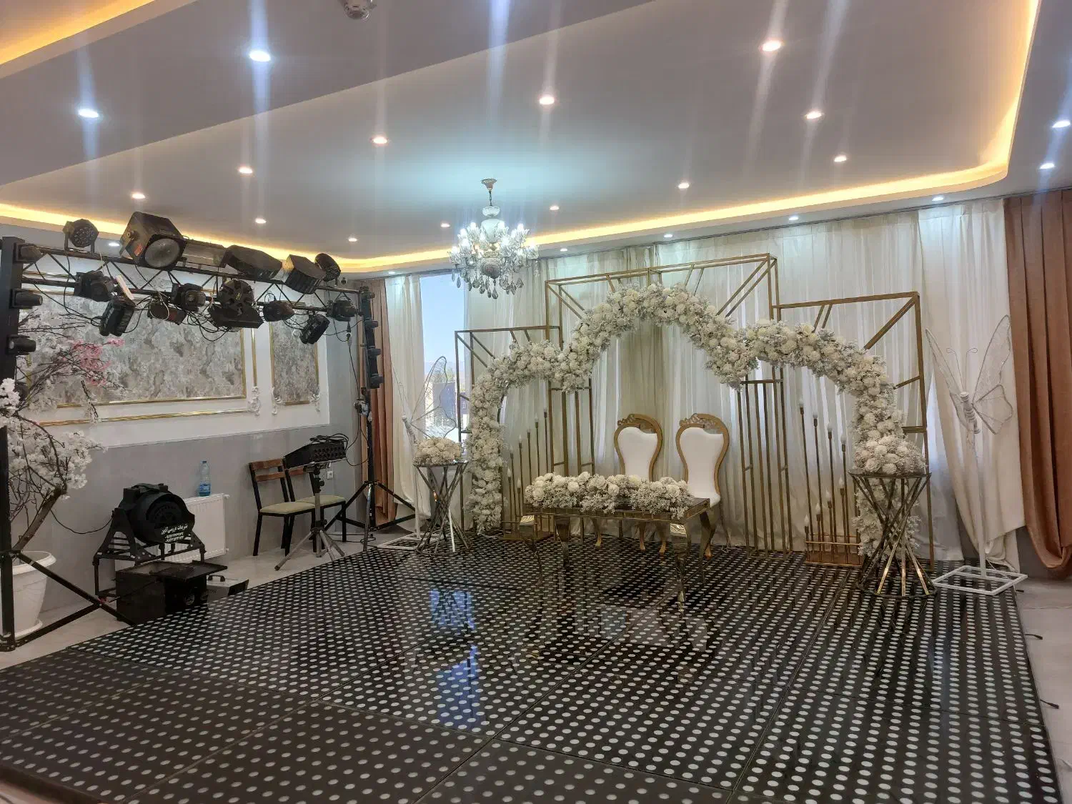 اجاره میز و صندلی و تشریفات مجالس و تولد و عروسی|خدمات پذیرایی، مراسم|کرج, مصباح|دیوار