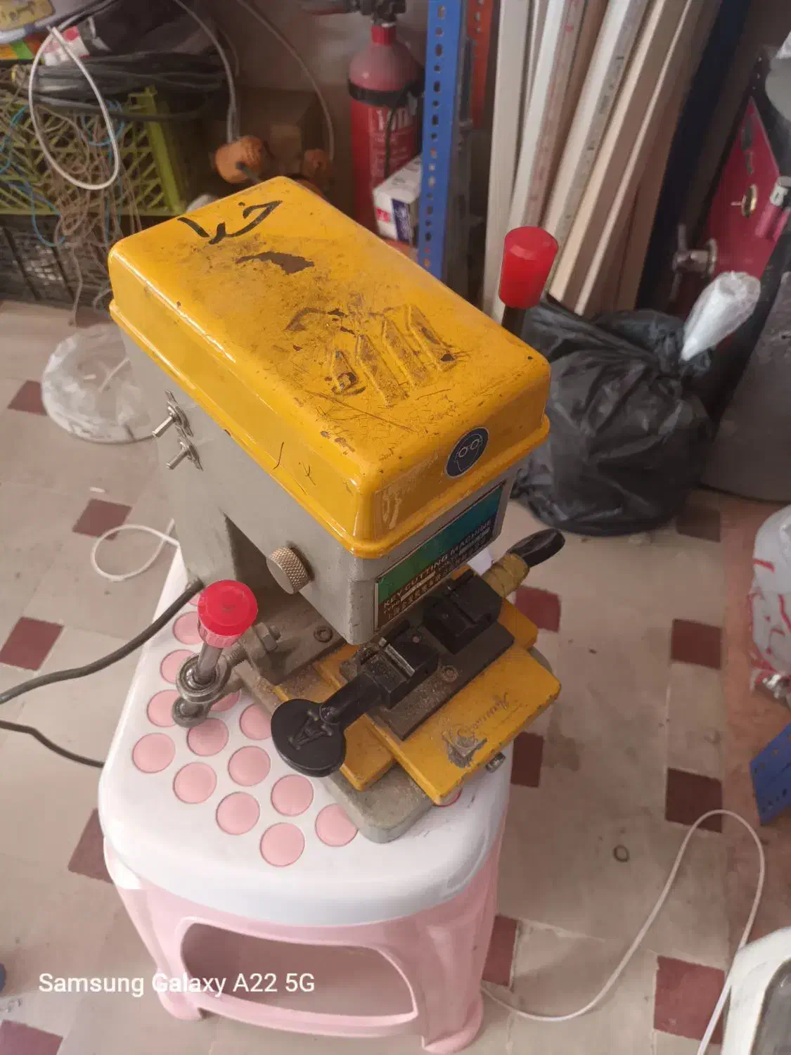 دستگاه کلید سازی کامپیوتری و معمولی|فروشگاه و مغازه|نطنز, |دیوار