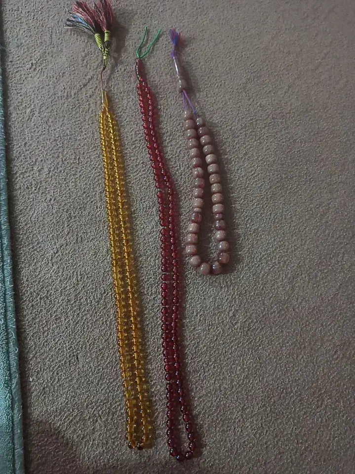 سه عدد تسبیح|کلکسیون اشیاء عتیقه|سردشت, |دیوار