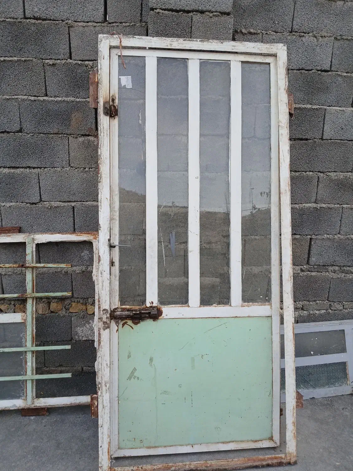 درب آهنی|مصالح و تجهیزات ساختمان|بیستون, |دیوار