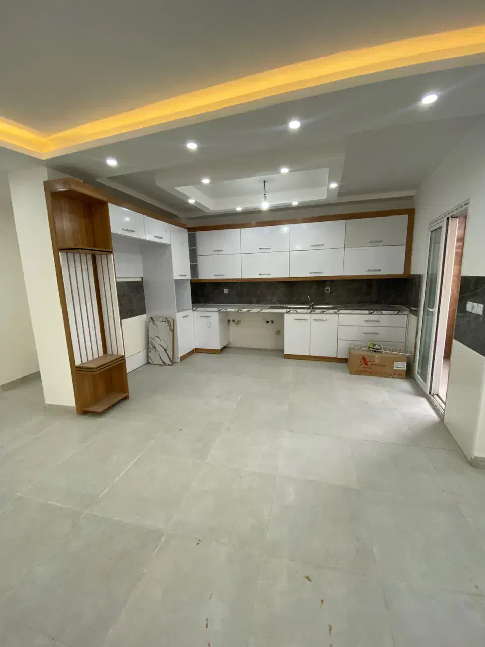 آپارتمان تکواحدی سنددار فول امکانات دو پارکینگه|فروش آپارتمان|رشت, استقامت ۲|دیوار