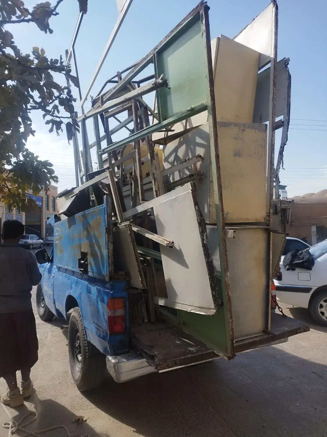 خرید آهن و کارتن به بالاترین قیمت|عمده‌فروشی|یزد, |دیوار