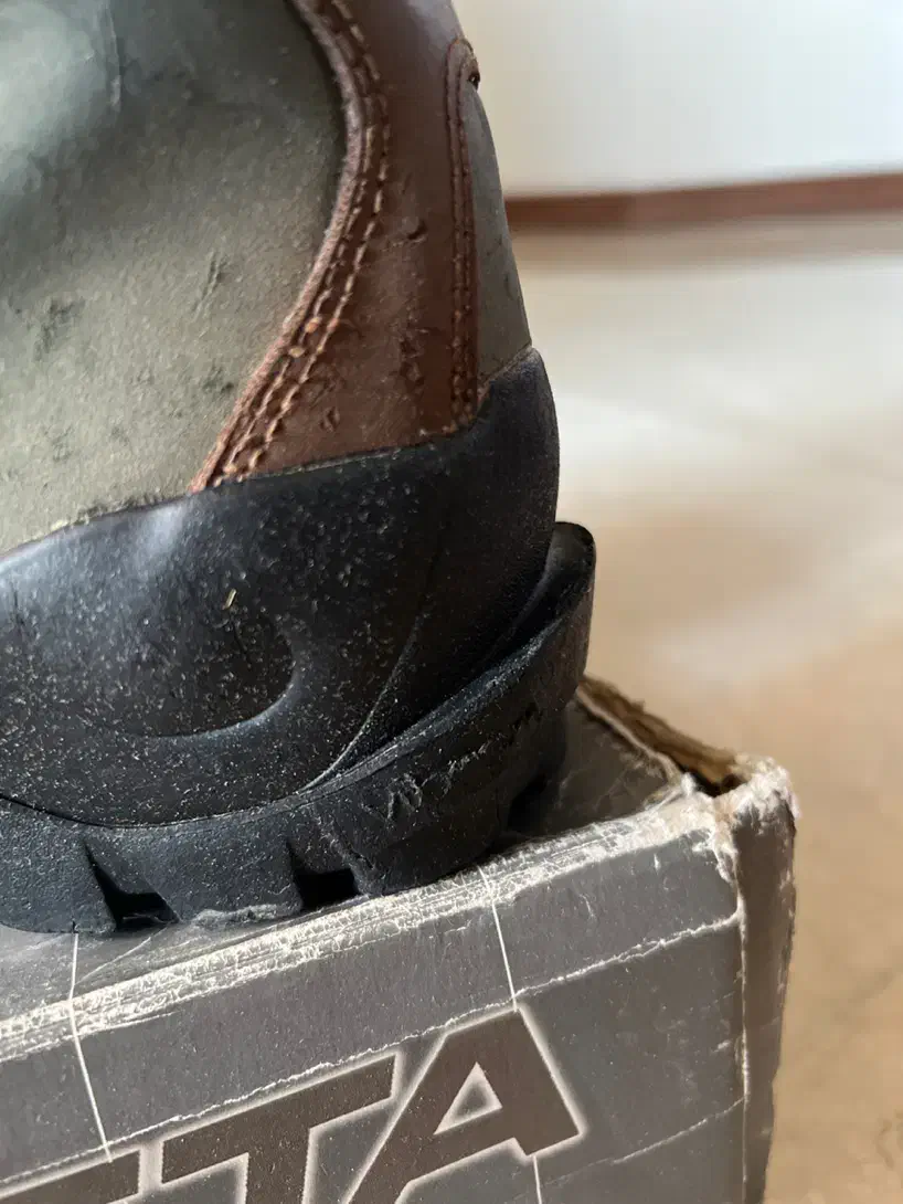 کفش کوهنوردی زنانه زمستانه ترزتا|کوهنوردی و کمپینگ|تهران, سهروردی|دیوار