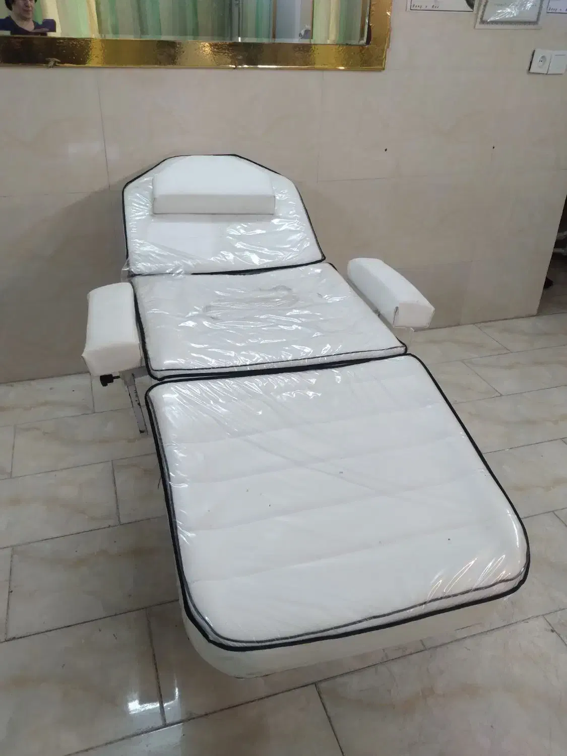 تجهیزات سالن زیبایی|آرایشگاه و سالن‌های زیبایی|دماوند, گیلاوند|دیوار