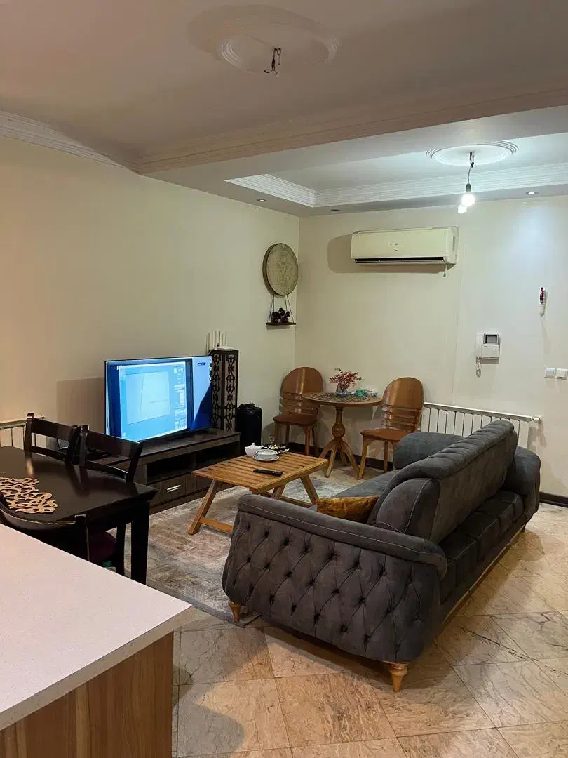 ۵۵ متر فول ۱۰ ساله خ کلیم کاشانی