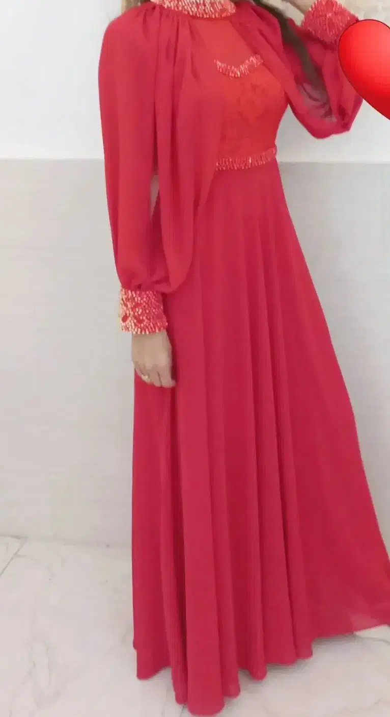 لباس مجلسی در حد نو کاملا سالم چند پوشیده شده|لباس|مرند, |دیوار