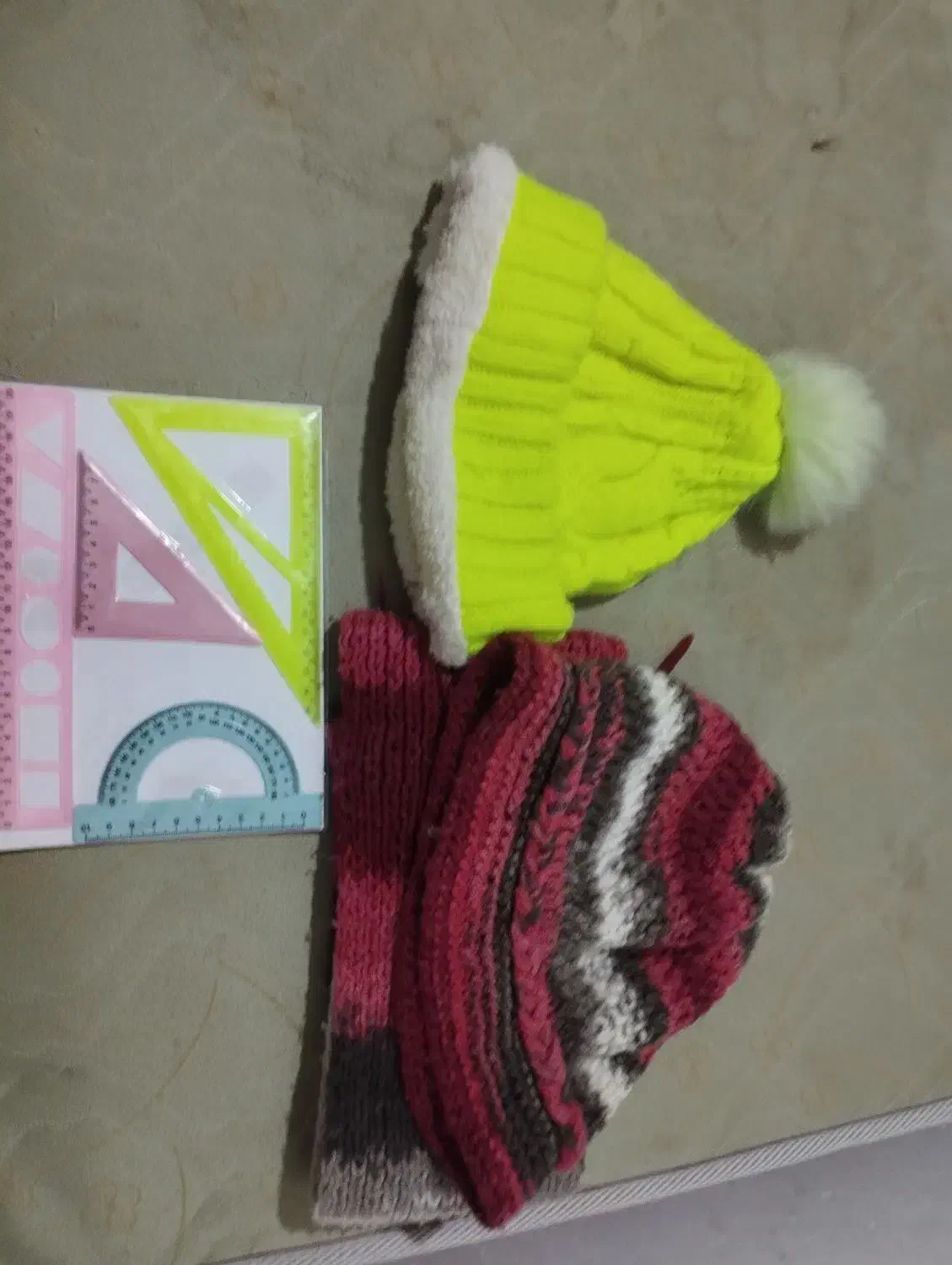 کلاه|لباس|قدس, شهر‌قدس|دیوار