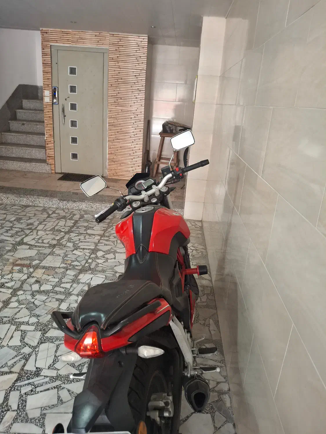 بنلی 250 تک|موتورسیکلت|بندر انزلی, کارآموزی|دیوار