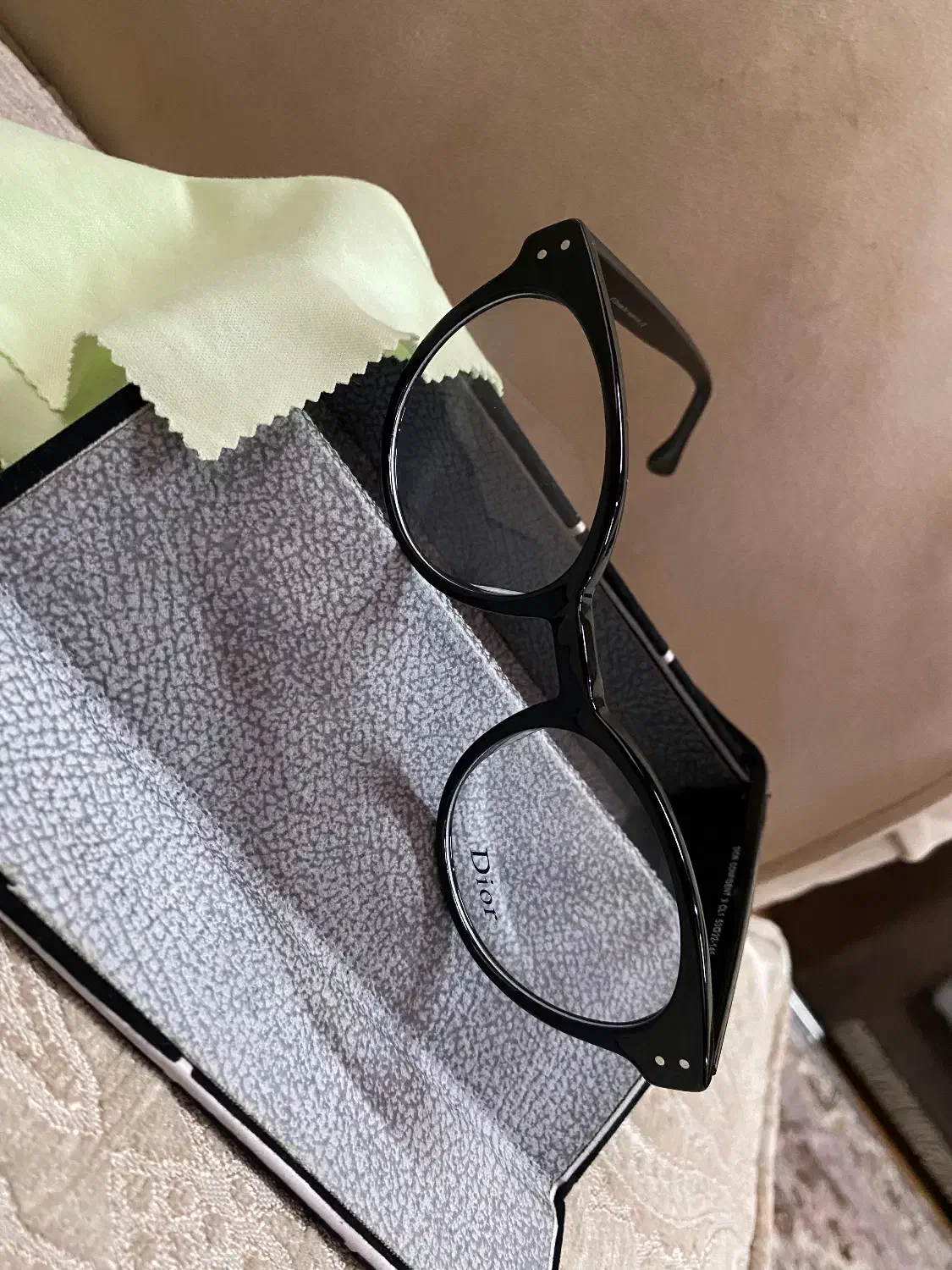 عینک بلوکات|زیورآلات و اکسسوری|سلمان‌شهر, |دیوار