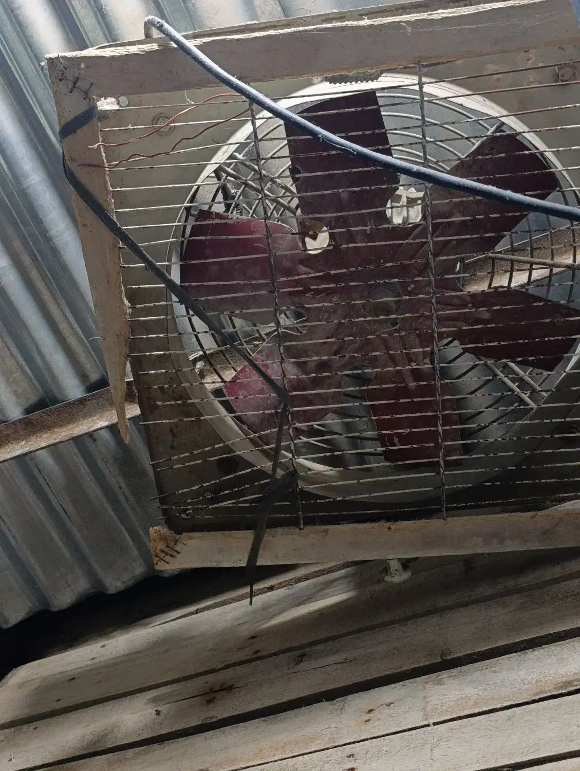 تهویه|پنکه و تصفیه‌کنندهٔ هوا|تایباد, |دیوار